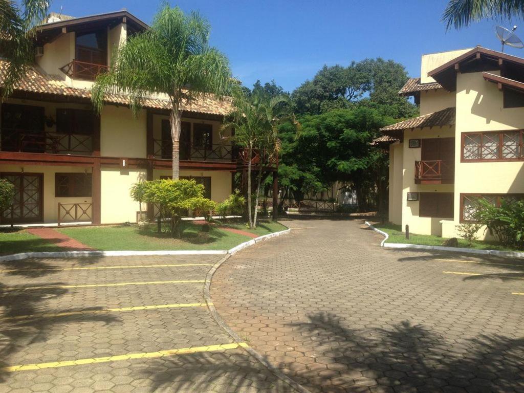 Flat Em - Em Frente A *
